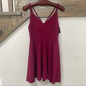Design Lab Lord & Taylor Berry Red Faux Suede Women’s Mini Dress Size Medium NWT